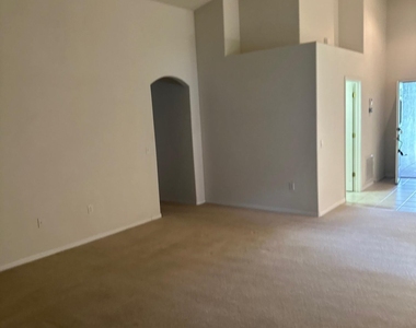 1610 Lago Mar Drive - Photo Thumbnail 34