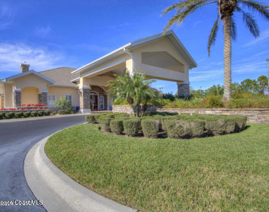 1610 Lago Mar Drive - Photo Thumbnail 8