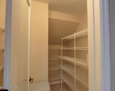 8810 Napolo Drive - Photo Thumbnail 6