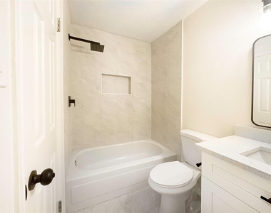 9843 Stableway Drive - Photo Thumbnail 23