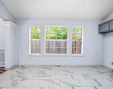 15007 Changing Oak Ridge Court - Photo Thumbnail 13
