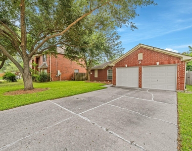 15007 Changing Oak Ridge Court - Photo Thumbnail 1