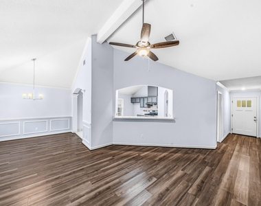 15007 Changing Oak Ridge Court - Photo Thumbnail 5