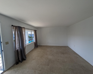140 Minna Lane - Photo Thumbnail 4