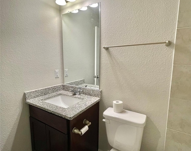 126 E Ash St - Photo Thumbnail 10