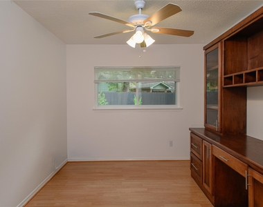 4110 Garden Springs Drive - Photo Thumbnail 10
