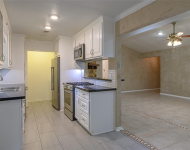 4110 Garden Springs Drive - Photo Thumbnail 6
