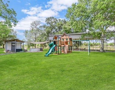 1404 Hollier Road - Photo Thumbnail 32