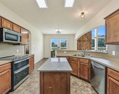 1404 Hollier Road - Photo Thumbnail 17