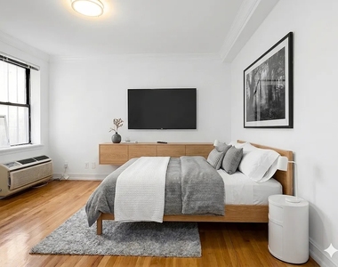 238 East 36th Street - Photo Thumbnail 2