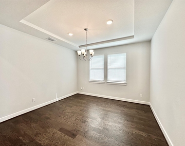 9218 Rocking Plain Lane - Photo Thumbnail 6