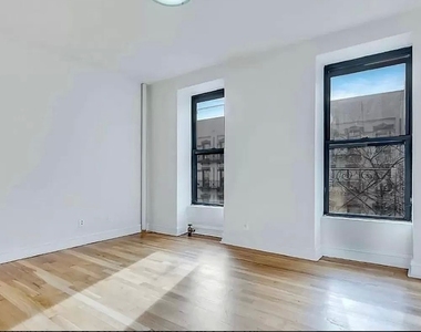 East 84 Street - Photo Thumbnail 1