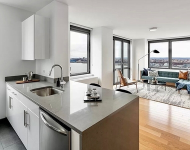 West 57th Street - Photo Thumbnail 2