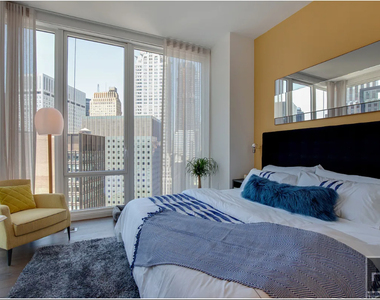 East 44th Street - Photo Thumbnail 1