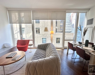 East 44th Street - Photo Thumbnail 2