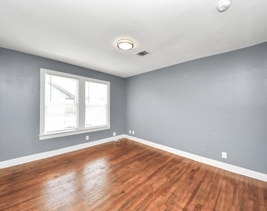 3012 Isabella Street - Photo Thumbnail 14