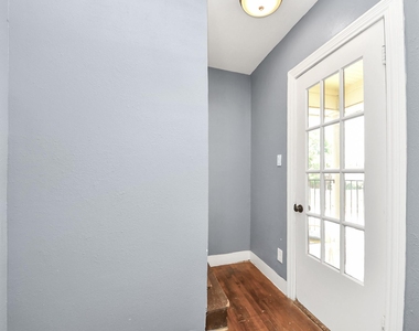 3012 Isabella Street - Photo Thumbnail 8