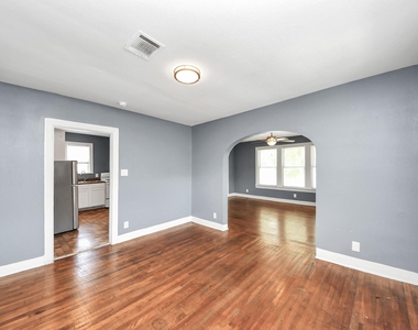 3012 Isabella Street - Photo Thumbnail 12