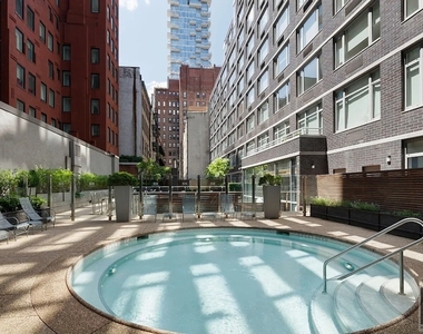 Leonard Street - Photo Thumbnail 6