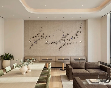 West 43rd Street - Photo Thumbnail 11