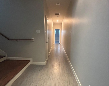 6016 Truro Street - Photo Thumbnail 21