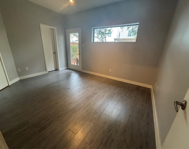 6016 Truro Street - Photo Thumbnail 22