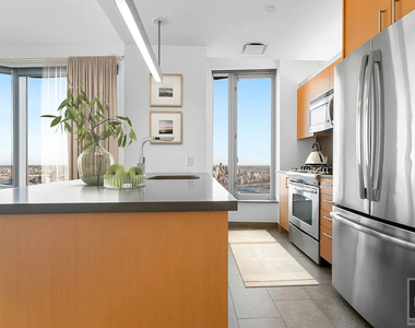 Spruce Street - Photo Thumbnail 21
