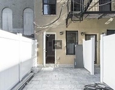 Ridge Street - Photo Thumbnail 4