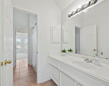 2923 Zachary Bend Lane - Photo Thumbnail 32