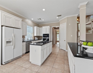 2923 Zachary Bend Lane - Photo Thumbnail 11