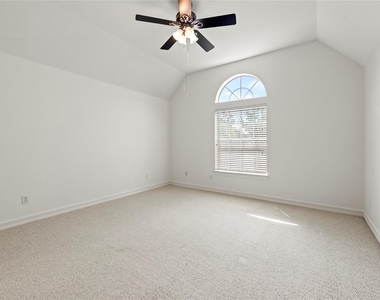 2923 Zachary Bend Lane - Photo Thumbnail 34