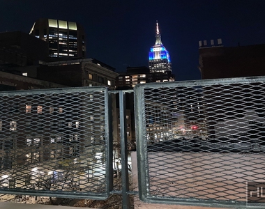 East 35 Street - Photo Thumbnail 6
