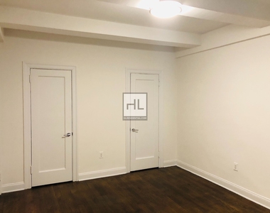 West 55 Street - Photo Thumbnail 5
