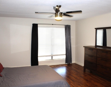 14555 Wunderlich Drive - Photo Thumbnail 4
