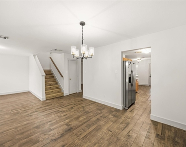 422 Laurel Pine Drive - Photo Thumbnail 9