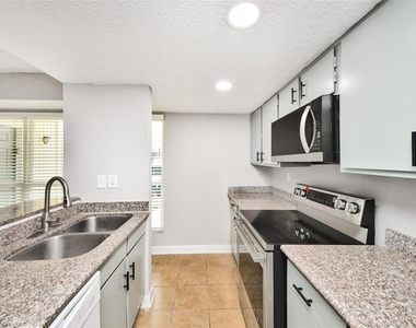 781 Country Place Drive - Photo Thumbnail 16