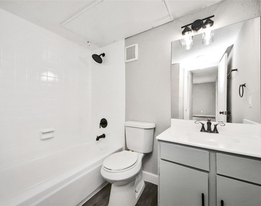 781 Country Place Drive - Photo Thumbnail 5