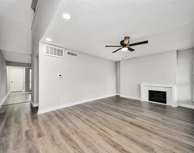 781 Country Place Drive - Photo Thumbnail 20