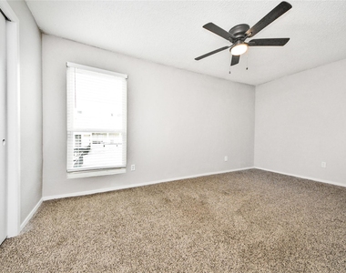 781 Country Place Drive - Photo Thumbnail 7