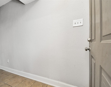 781 Country Place Drive - Photo Thumbnail 1