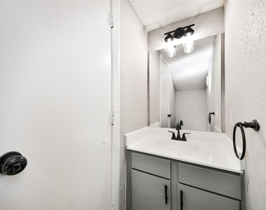 781 Country Place Drive - Photo Thumbnail 22