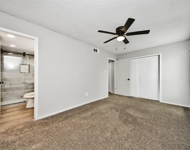 781 Country Place Drive - Photo Thumbnail 9