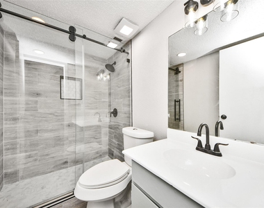 781 Country Place Drive - Photo Thumbnail 8