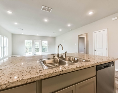 3420 Sunrise Drive - Photo Thumbnail 8