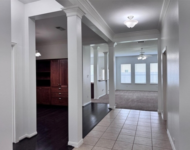 7502 Quiet Trace Lane - Photo Thumbnail 4
