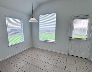 7502 Quiet Trace Lane - Photo Thumbnail 11