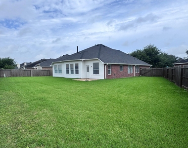 7502 Quiet Trace Lane - Photo Thumbnail 23