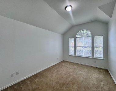 7502 Quiet Trace Lane - Photo Thumbnail 18