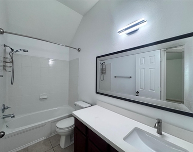 7502 Quiet Trace Lane - Photo Thumbnail 20