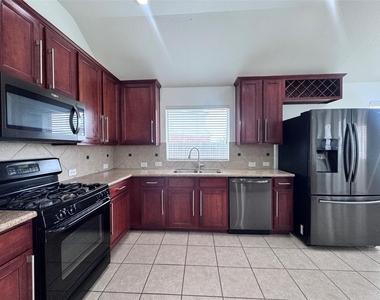 7502 Quiet Trace Lane - Photo Thumbnail 22